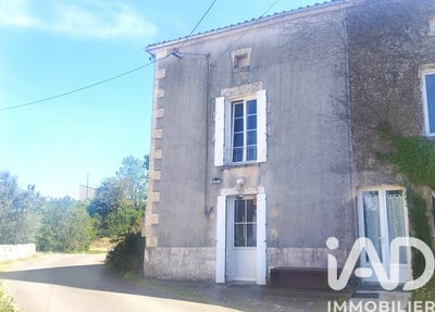 /international/fr/marsais-sainte-radegonde-pays-de-la-loire-310107643644/