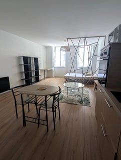 /international/fr/valence-rhone-310108565032/