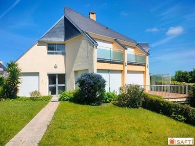 /international/fr/quimper-brittany-310108216138/