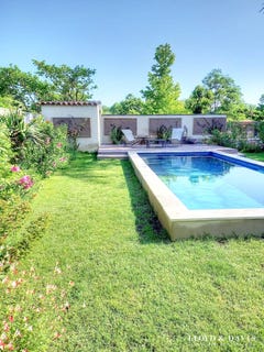/international/fr/barjac-midi-pyrenees-310106684595/