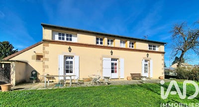 /international/fr/bourbon-l-archambault-auvergne-310105990394/