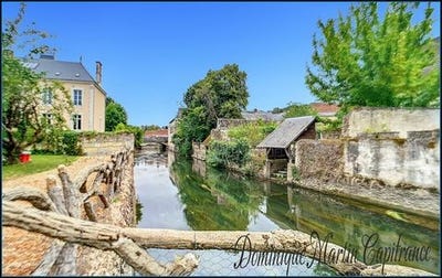 /international/fr/la-chartre-sur-le-loir-pays-de-la-loire-310099890347/