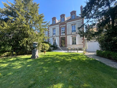 /international/fr/chartres-centre-val-de-loire-310104476118/