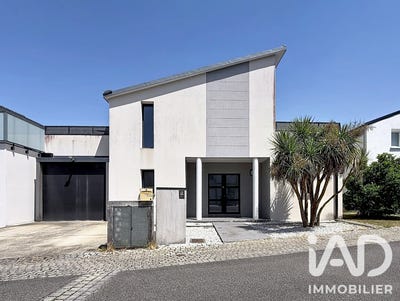 /international/fr/la-chapelle-sur-erdre-pays-de-la-loire-310109015229/