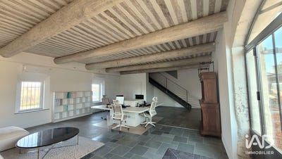 /international/fr/l-isle-sur-la-sorgue-provence-alpes-cote-d-azur-310107322547/