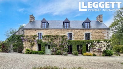 /international/fr/combourg-brittany-310107291951/