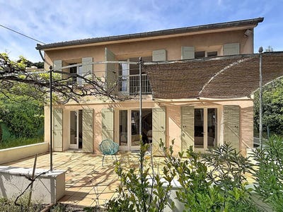 /international/fr/les-angles-languedoc-roussillon-310107565274/