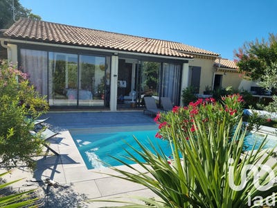 /international/fr/l-isle-sur-la-sorgue-provence-alpes-cote-d-azur-310101034348/