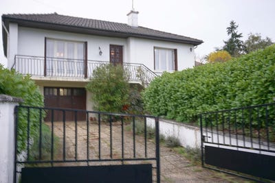 /international/fr/gueugnon-burgundy-310102891469/