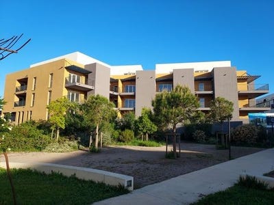 /international/fr/pollestres-languedoc-roussillon-120097939309/