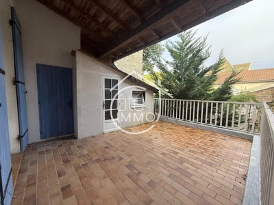 /international/fr/sainte-foy-la-grande-aquitaine-310107888713/