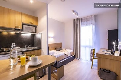/international/fr/angers-pays-de-la-loire-310106390744/