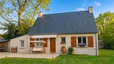 /international/fr/malestroit-brittany-310107973106/