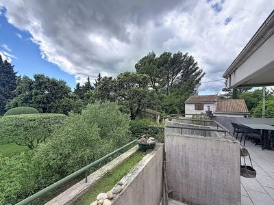 /international/fr/villeneuve-les-avignon-languedoc-roussillon-310108704238/