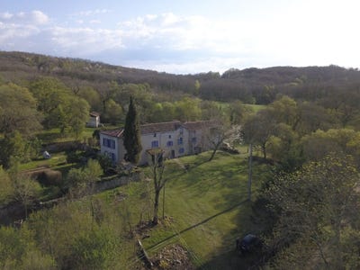 /international/fr/le-mas-d-azil-midi-pyrenees-310108761214/