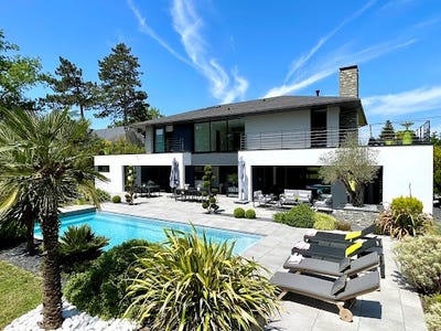 /international/fr/suce-sur-erdre-pays-de-la-loire-310098943461/