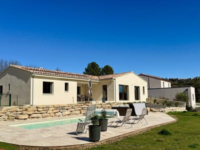 /international/fr/pierrevert-provence-alpes-cote-d-azur-310106485398/
