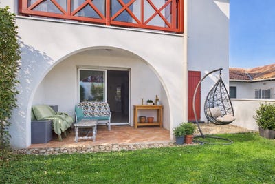 /international/fr/cambo-les-bains-aquitaine-310107559776/