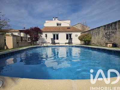 /international/fr/saint-georges-du-bois-charente-310106741802/