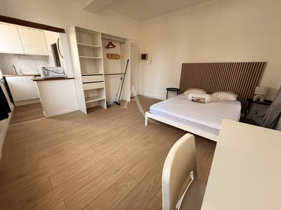 /international/fr/carcassonne-languedoc-roussillon-310107579695/