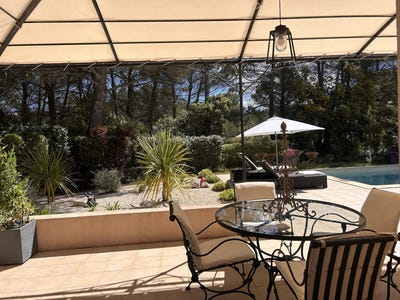 /international/fr/mallemort-provence-alpes-cote-d-azur-310107920958/