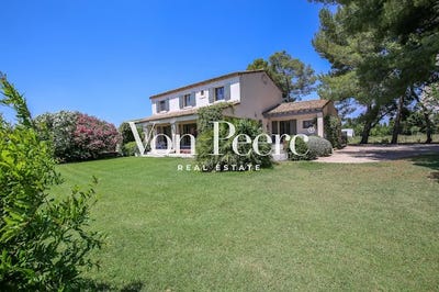 /international/fr/eyragues-provence-alpes-cote-d-azur-310100641889/