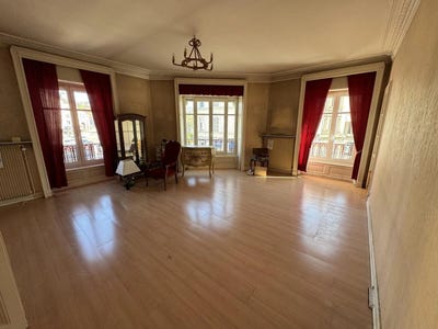 /international/fr/epinal-lorraine-310098975557/