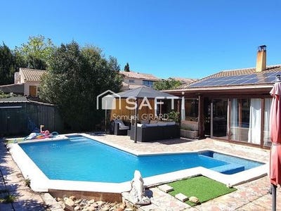 /international/fr/gigean-languedoc-roussillon-310107148151/