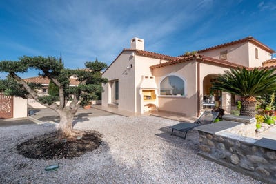 /international/fr/cabestany-languedoc-roussillon-310107743981/