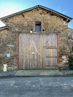 /international/fr/la-chaize-le-vicomte-pays-de-la-loire-310108522785/
