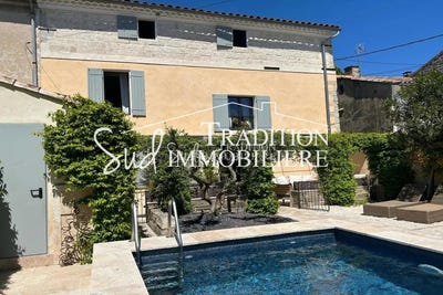/international/fr/saint-remy-de-provence-provence-alpes-cote-d-azur-310108623837/