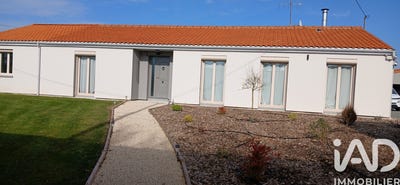 /international/fr/vendrennes-pays-de-la-loire-310106162606/