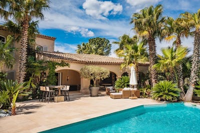 /international/fr/grimaud-provence-alpes-cote-d-azur-310110359088/