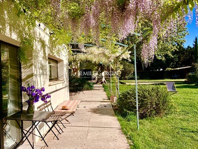 /international/fr/chateaurenard-provence-alpes-cote-d-azur-310100610965/?lang=en