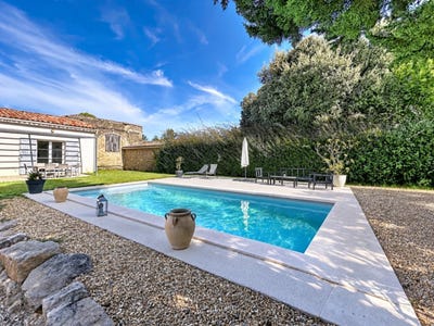 /international/fr/maubec-provence-alpes-cote-d-azur-310120012041/