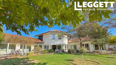 /international/fr/bourg-du-bost-aquitaine-310103091737/
