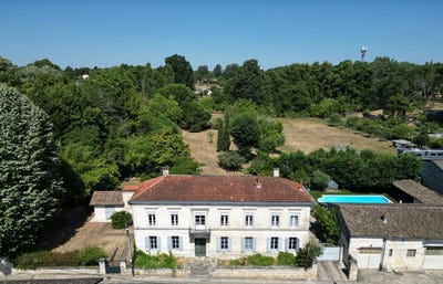 /international/fr/guitres-aquitaine-310109262475/