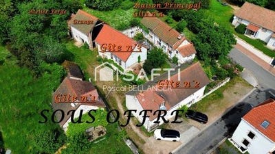/international/fr/coutansouze-auvergne-310106996414/