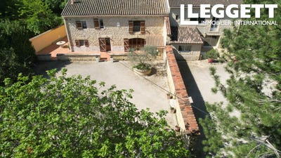 /international/fr/villeneuve-les-avignon-languedoc-roussillon-310099225011/