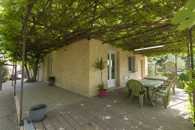 /international/fr/arles-languedoc-roussillon-310100409539/