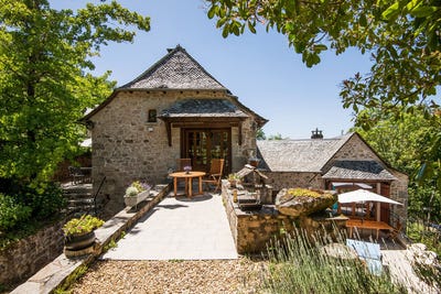 /international/fr/estaing-midi-pyrenees-310108764698/