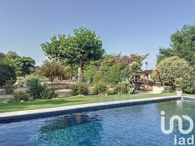/international/fr/eyragues-provence-alpes-cote-d-azur-310100484929/