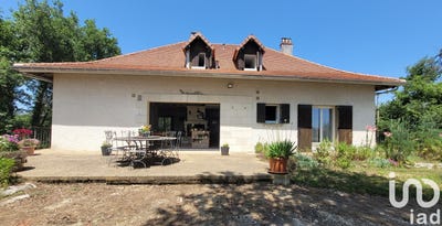 /international/fr/la-roche-chalais-aquitaine-310100276736/?lang=en