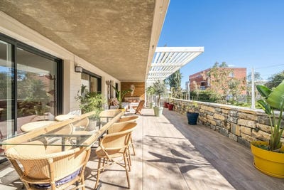 /international/fr/lattes-languedoc-roussillon-310107973344/