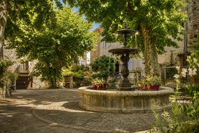 /international/fr/arphy-languedoc-roussillon-310119953583/