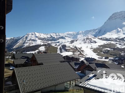 /international/fr/albiez-montrond-rhone-310098218523/