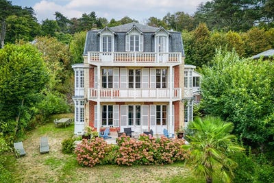 /international/fr/etretat-upper-normandy-310110339342/