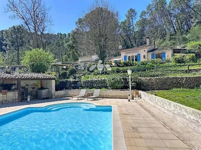 /international/fr/salernes-provence-alpes-cote-d-azur-310107736807/