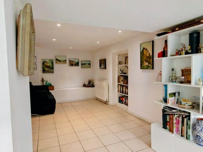 /international/fr/boussac-bourg-limousin-310108760181/