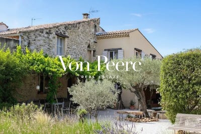 /international/fr/saint-laurent-des-arbres-languedoc-roussillon-310107295896/